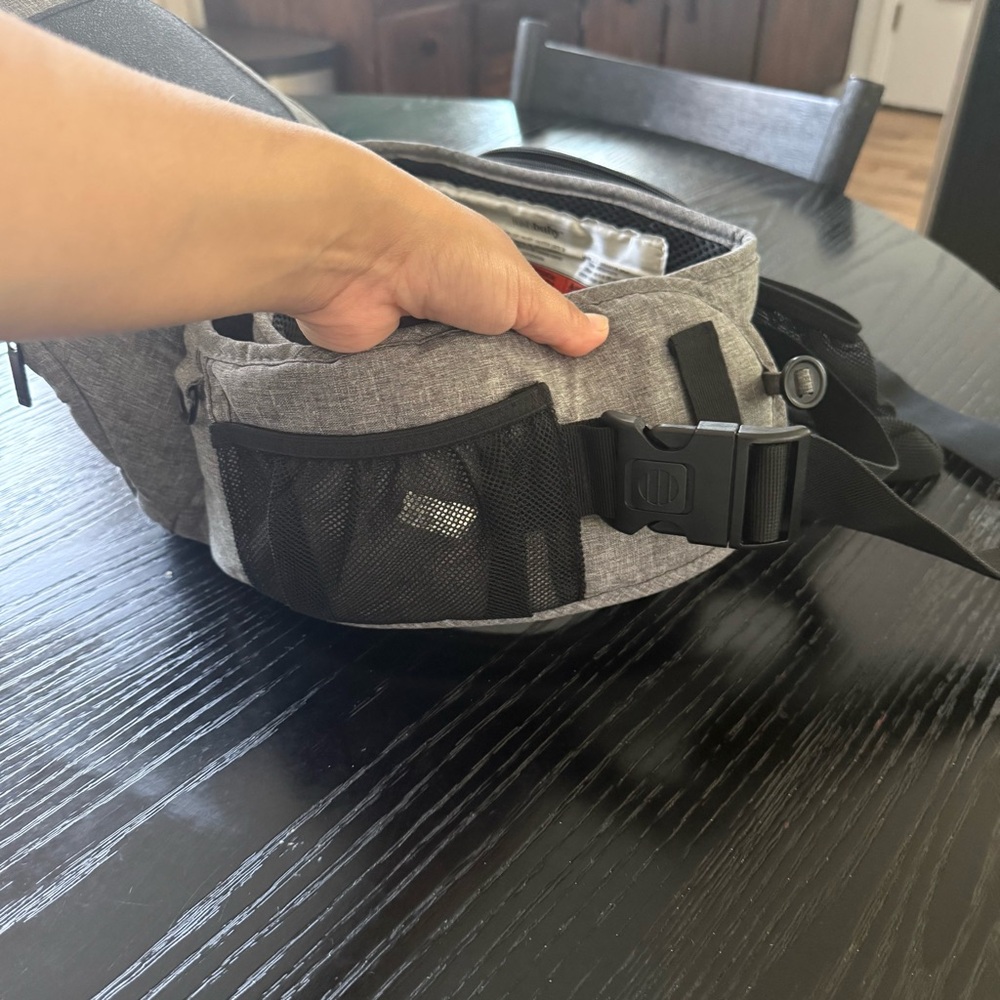 Tushbaby Hip Carrier – Grey | Excellent Condition  ✨ - Picture 8 of 11